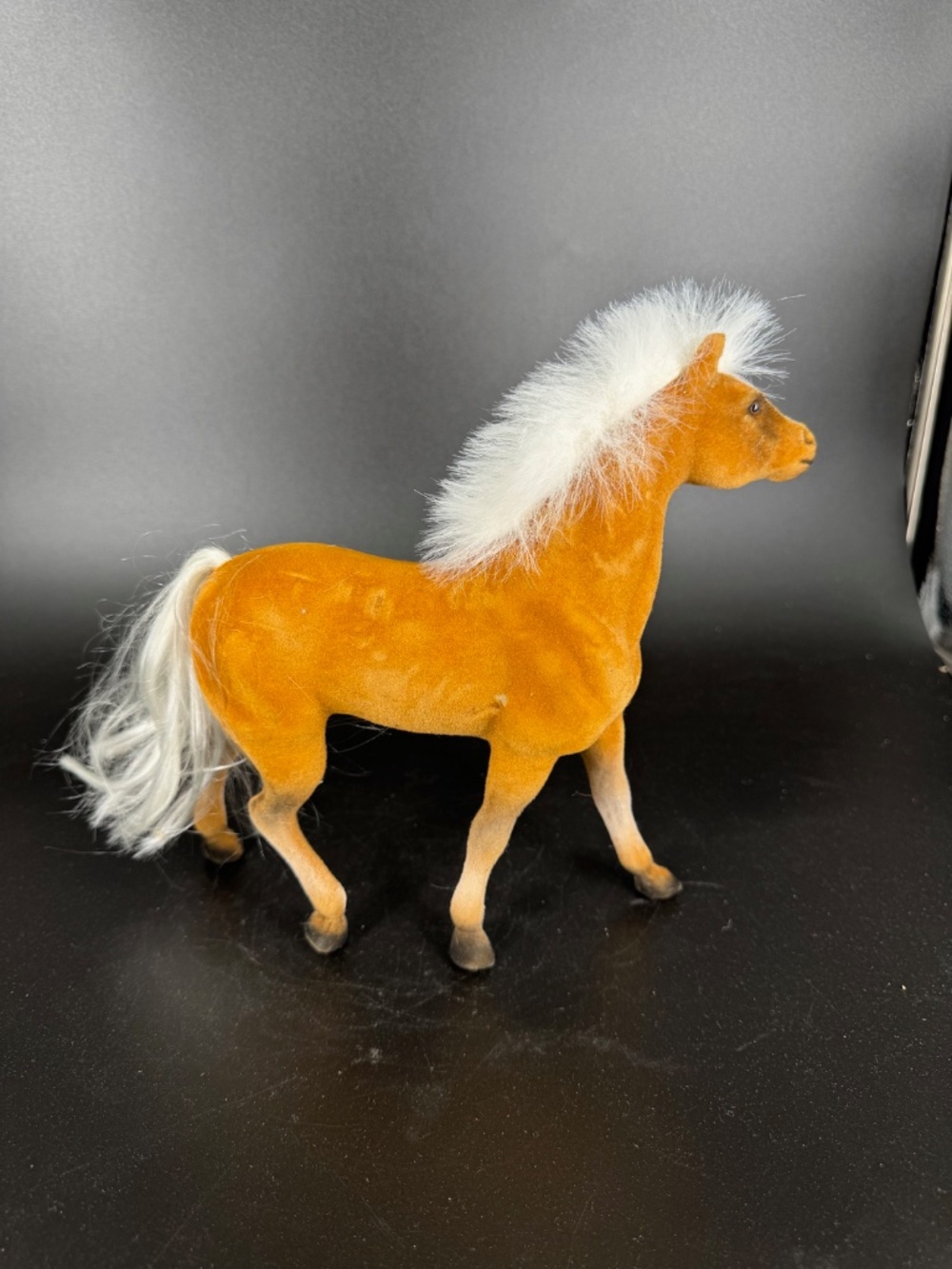Flocked Felt Breyer Horse Figures - Picture 5 of 8